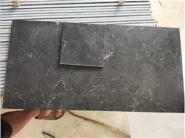 Aolchloch Liath Dorcha